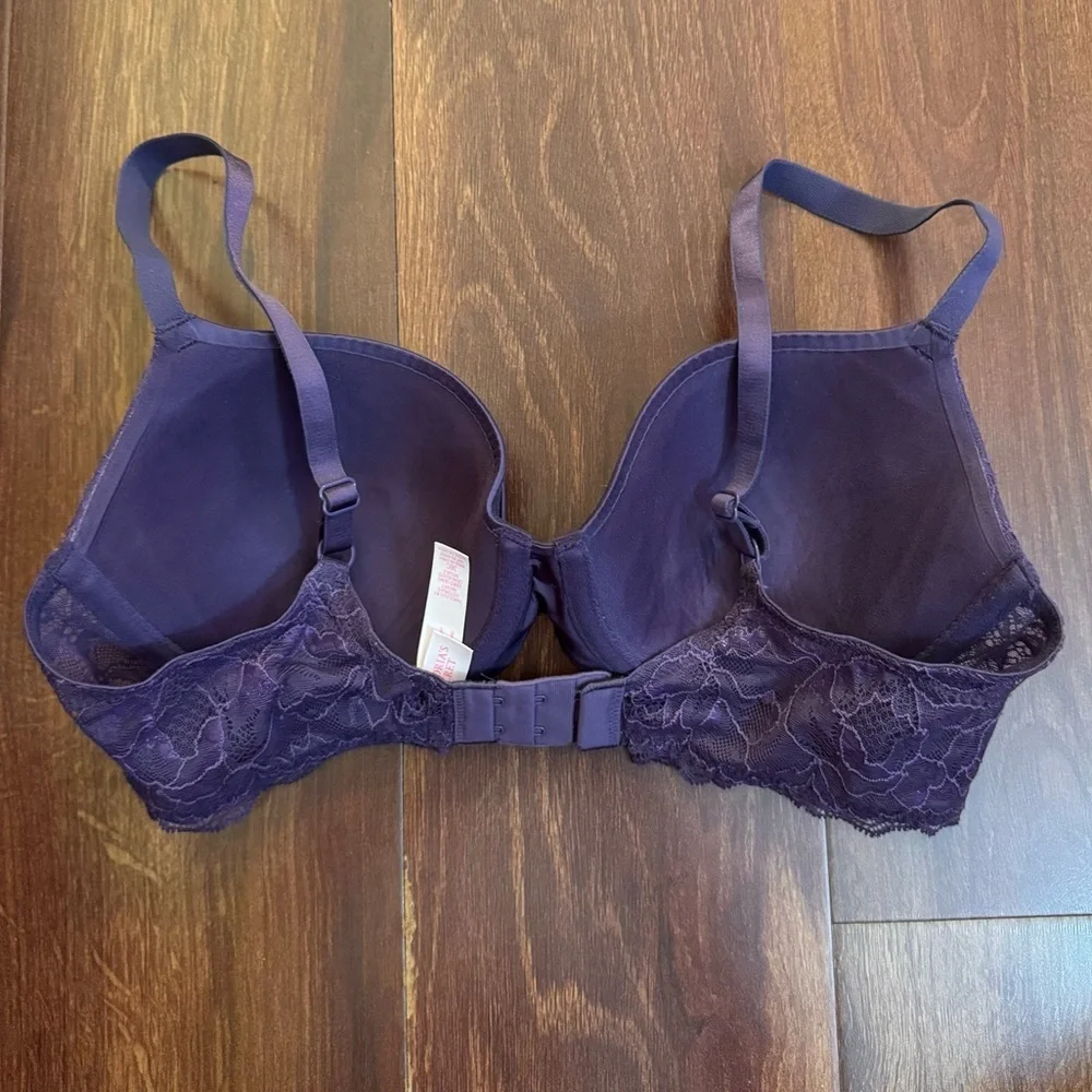 VICTORIA’S SECRET Purple Lace Trim Underwire Bra Size 36C